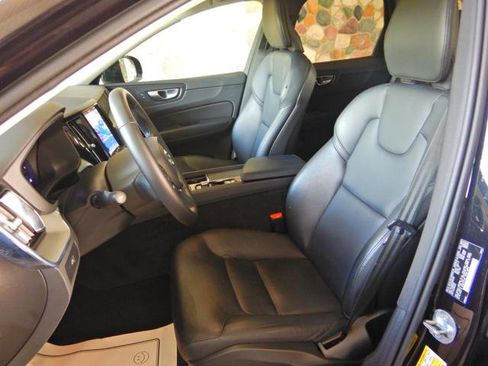 Used 2024 Volvo XC60 B5 Core w/ Protection Package Premier image 12