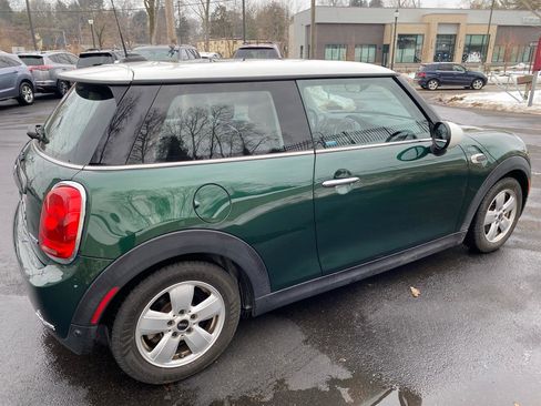 Used 2018 MINI Cooper 2-Door Hardtop image 4