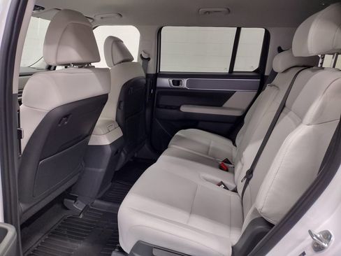 New 2026 Hyundai Santa Fe SE image 23