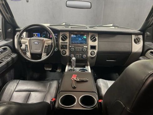 Used 2017 Ford Expedition EL Limited w/ Equipment Group 301A AWD/4WD image 2