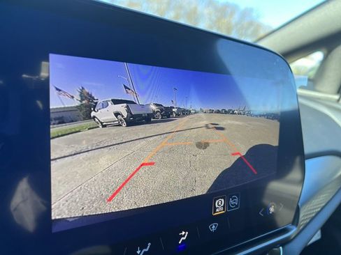 New 2026 Chevrolet Equinox EV LT image 15