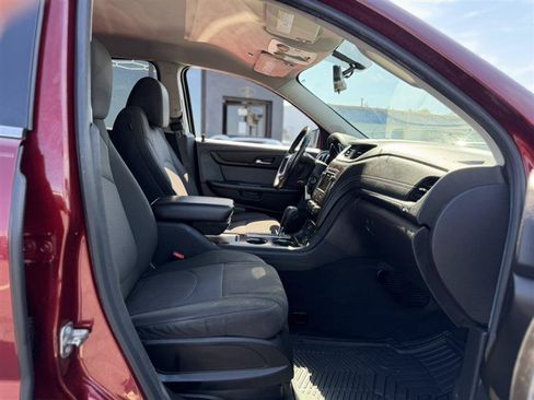 Used 2016 Chevrolet Traverse LT w/ Style and Technology Package FWD image 21