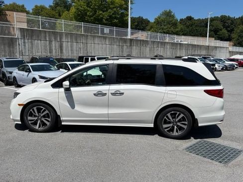Used 2023 Honda Odyssey Touring image 4