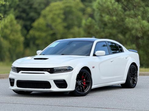 Used 2022 Dodge Charger Scat Pack RWD image 8