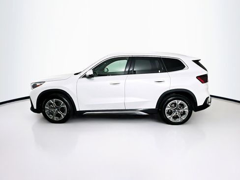 Used 2025 BMW X1 xDrive28i image 4
