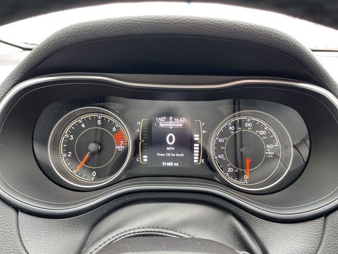 Used 2020 Jeep Cherokee Latitude Plus image 29