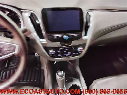 Used 2017 Chevrolet Malibu LT w/ Leather Package image 12