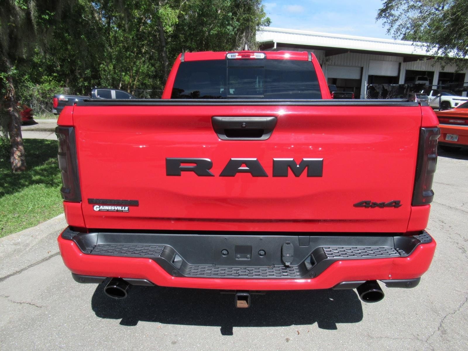 Used 2025 RAM 1500 Big Horn AWD/4WD image 6