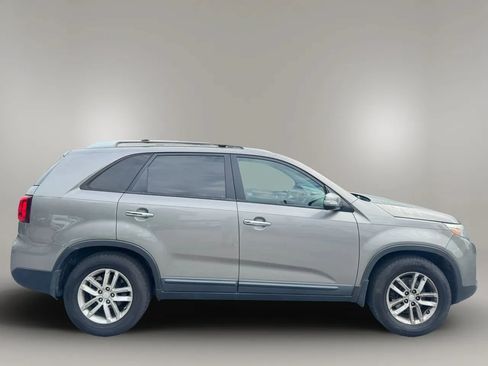 Used 2014 Kia Sorento LX FWD image 5