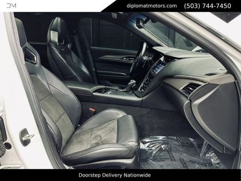 Used 2018 Cadillac CTS V w/ Carbon Fiber Package RWD image 19