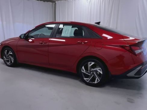 Used 2025 Hyundai Elantra Sport image 6