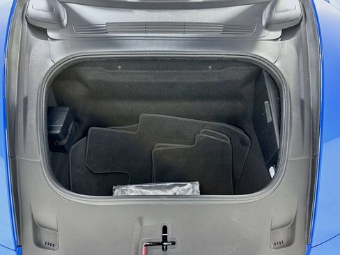 Certified 2025 Porsche 911 Carrera RWD image 30