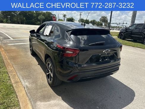 Used 2024 Chevrolet Trax RS FWD image 9