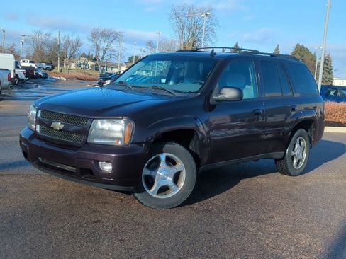 Used 2008 Chevrolet TrailBlazer LT w/ Sun And Sound Package image 1