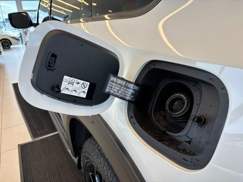 New 2026 Nissan Armada PRO-4X image 32