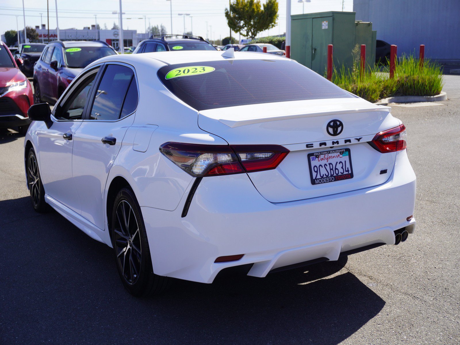 Used 2023 Toyota Camry SE FWD image 8