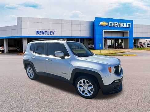 Used 2018 Jeep Renegade Latitude image 7