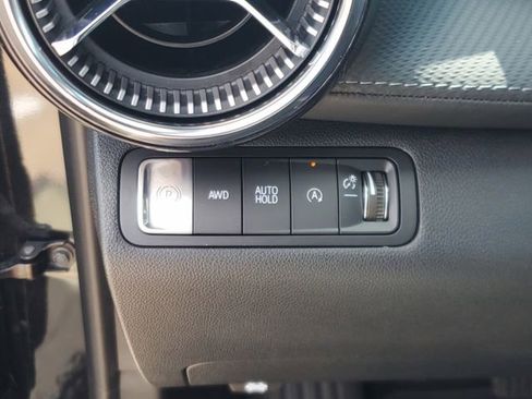 Used 2026 Chevrolet Equinox LT AWD/4WD image 18