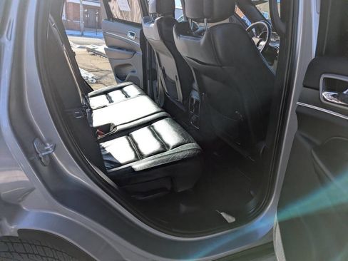 Used 2018 Jeep Grand Cherokee Limited image 15