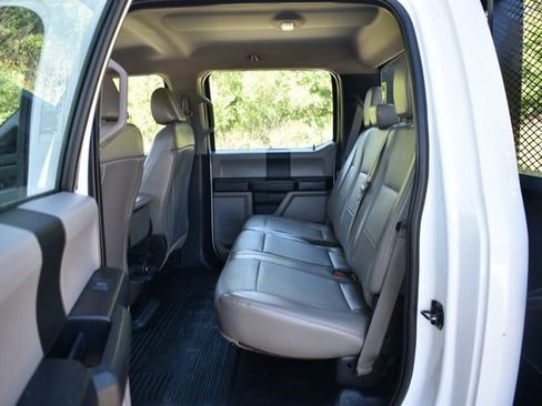 Used 2017 Ford F450 XL w/ Power Equipment Group image 13