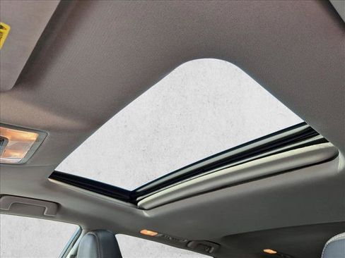 Used 2015 Toyota Highlander Limited FWD image 15