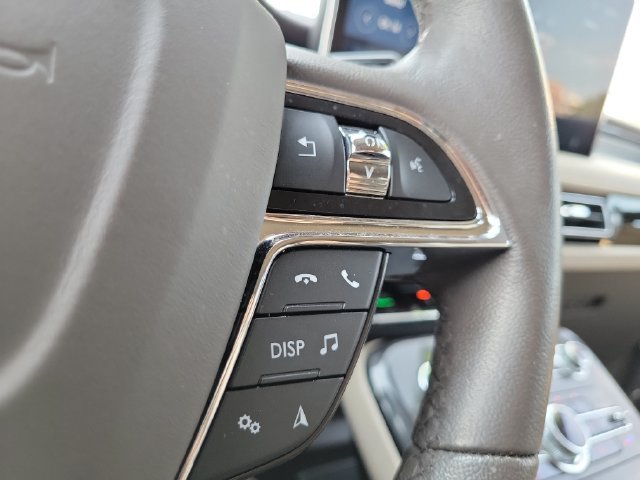 Certified 2023 Lincoln Nautilus AWD w/ Premium Package image 13