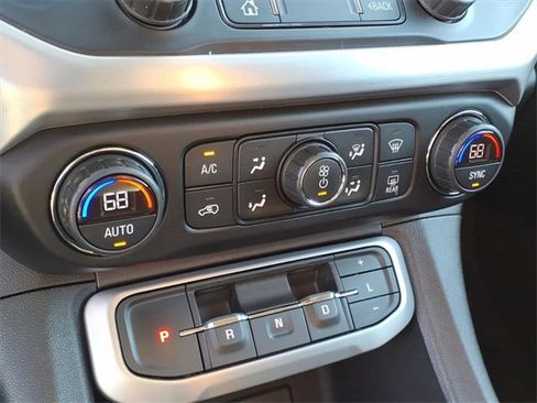 Used 2021 GMC Acadia SLE w/ Driver Convenience Package image 19