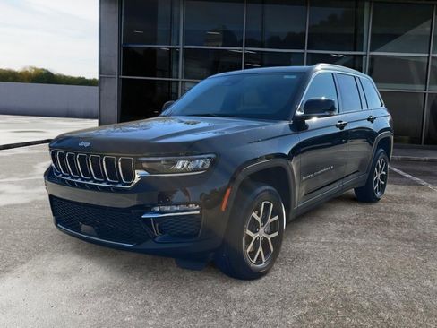 New 2025 Jeep Grand Cherokee Limited image 3