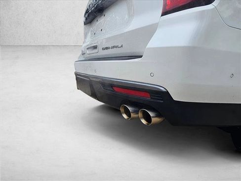 Used 2023 GMC Yukon Denali Ultimate image 17