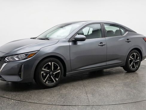Used 2025 Nissan Sentra SV FWD image 3
