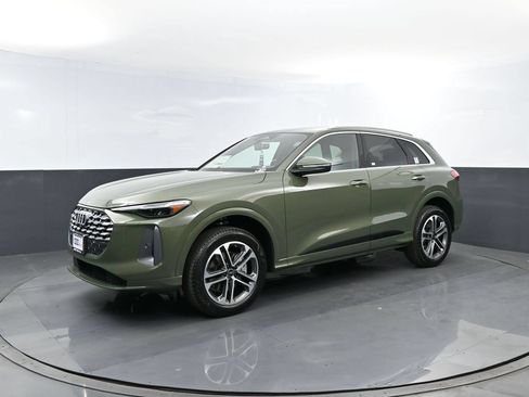 New 2026 Audi Q5 Premium Plus AWD/4WD image 1