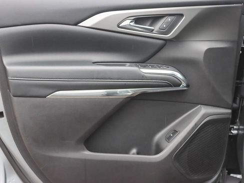 Used 2026 Chevrolet Traverse LT w/ Driver Confidence Package image 20