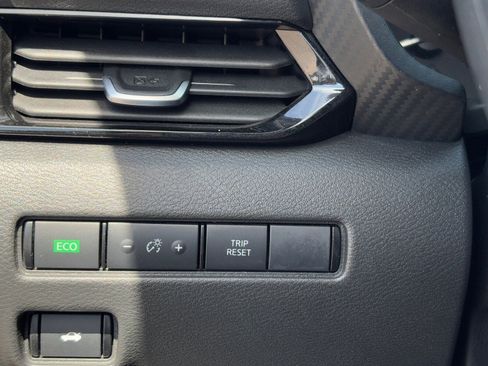 Used 2025 Nissan Sentra SV image 28