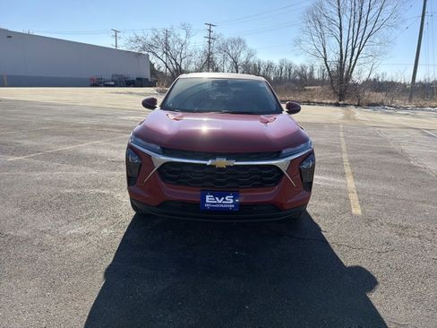 New 2026 Chevrolet Trax LS image 2