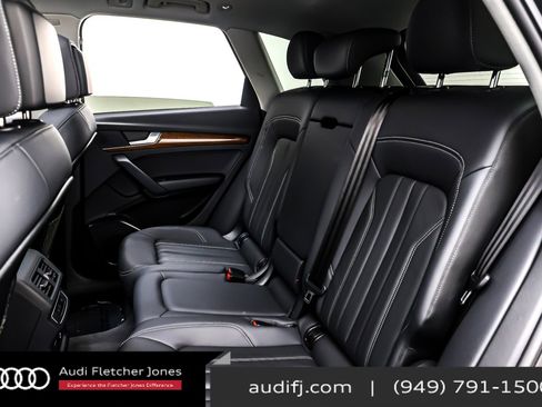 Used 2023 Audi Q5 2.0T Premium w/ Convenience Package image 9