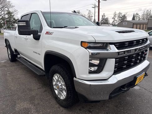 Used 2023 Chevrolet Silverado 2500 LT AWD/4WD image 4