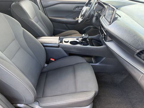 Used 2024 Nissan Rogue S image 12