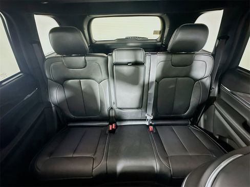 New 2025 Jeep Grand Cherokee Overland image 10