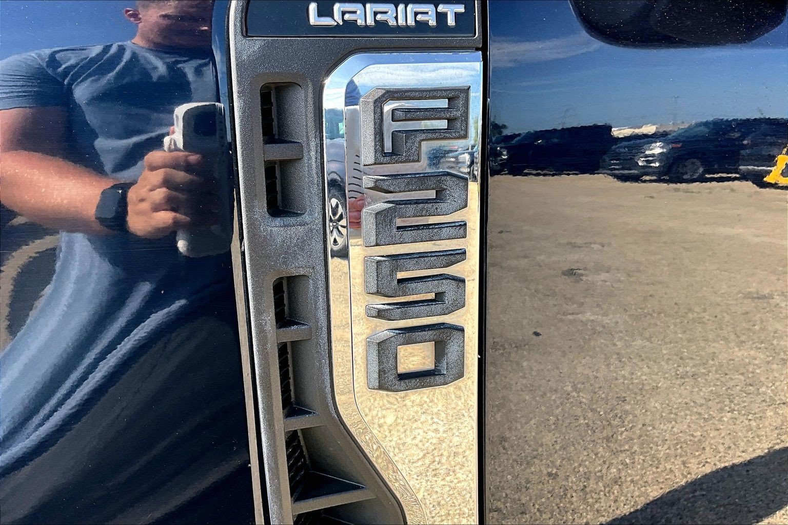 Used 2023 Ford F250 Lariat w/ Lariat Ultimate Package AWD/4WD image 31