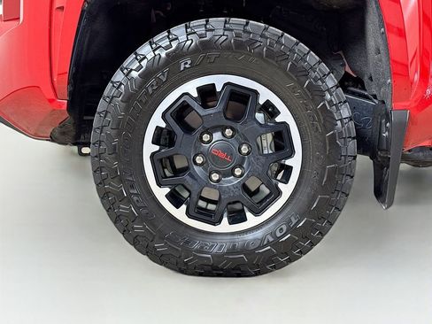 Certified 2026 Toyota Tacoma SR5 AWD/4WD image 25