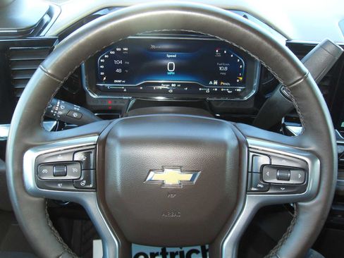 Used 2025 Chevrolet Silverado 1500 LT AWD/4WD image 44