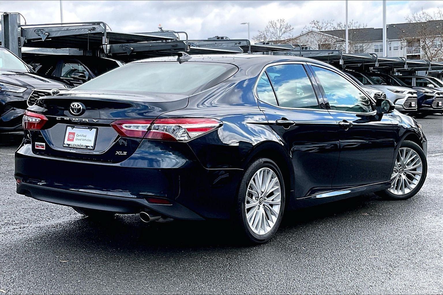 Used 2019 Toyota Camry XLE w/ Driver Assist Package FWD image 9