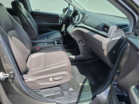 Used 2019 Honda Odyssey EX-L image 11