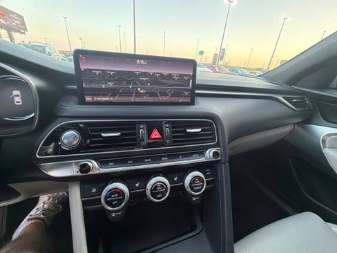 Used 2022 Genesis G70 2.0T RWD image 14
