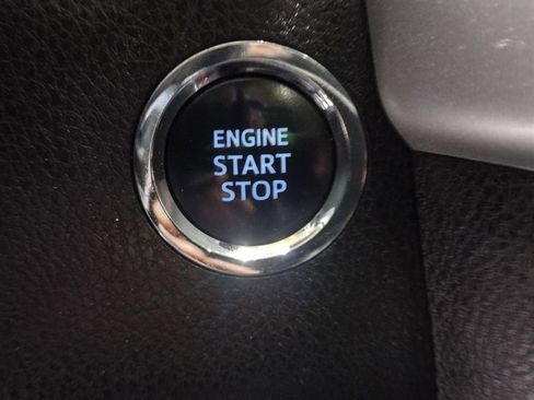 Used 2019 Toyota Highlander Limited image 38