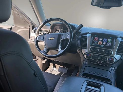 Used 2018 Chevrolet Tahoe Premier RWD image 36