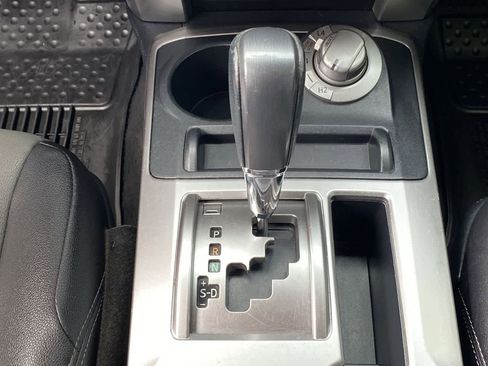Used 2018 Toyota 4Runner SR5 Premium AWD/4WD image 26