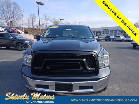 Used 2020 RAM 1500 Classic SLT image 9