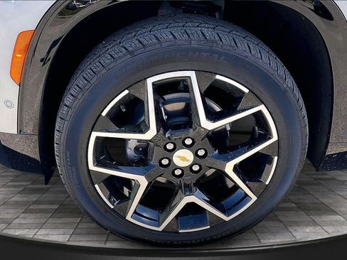 Used 2026 Chevrolet Traverse High Country w/ LPO, Floor Liner Package image 9