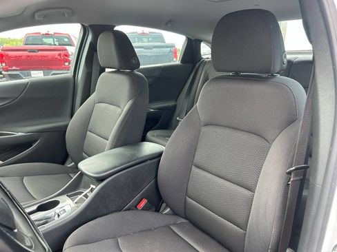 Used 2023 Chevrolet Malibu LS FWD image 14